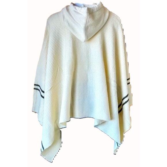 La Classe Couture Knit Drawstring Hoodie Poncho Sz Small/Medium White Beach NWT - Picture 4 of 7